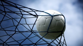 Dachser dostarczył siatki do bramek na mundial w Brazylii BIZNES, Firma - Dachser, działający globalnie operator logistyczny, przetransportował siatki do bramek piłkarskich z Hiszpanii do Brazylii. Będą one świadkami najlepszych goli podczas Mistrzostw Świata FIFA 2014.