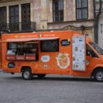 Makarunowy food truck przygotowany na oblężenie