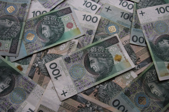 Święta z kredytem lub pożyczką? Sprawdź na co uważać, wybierając ofertę