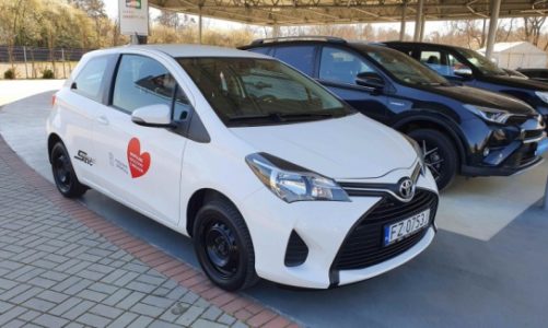 Toyota Financial Services przekazuje samochody dla szpitali zakaźnych