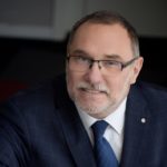 Seniorzy coraz bardziej ubankowieni – według danych ZUS 75% pobiera emeryturę na rachunek bankowy – Co czwarty ROR zakładany w Banku Pocztowym to Konto dla seniorów