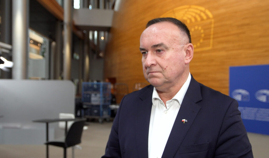 UE przyspiesza budowę własnego łańcucha dostaw surowców krytycznych. Dziś niektóre z nich w całości są uzależnione od Chin